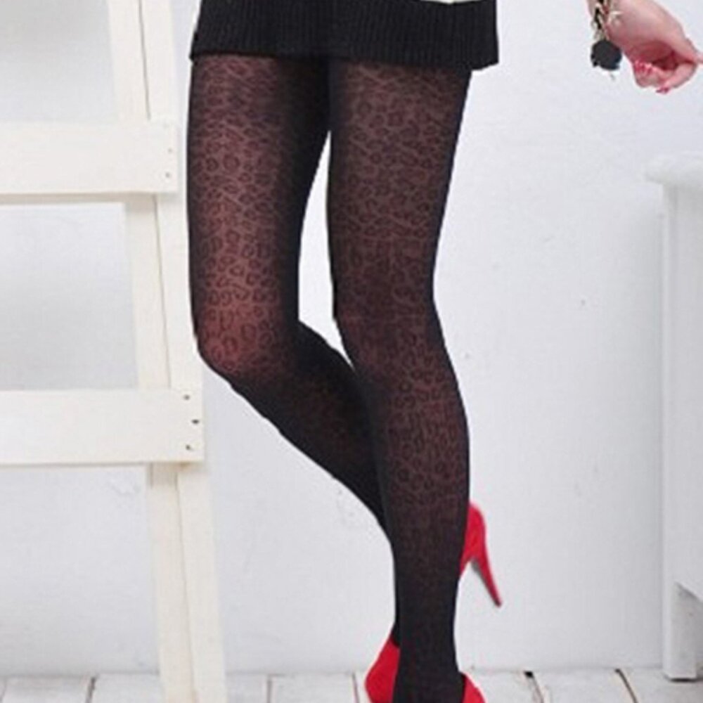 Pantyhose made for petite ladies - NEW! Leopard print in black
